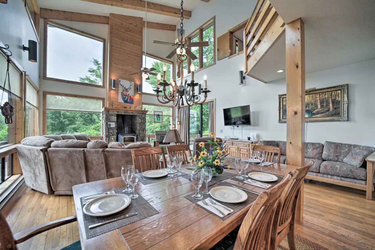 Vibrant Bryson City Home With Mtn Views And Deck! Exterior foto