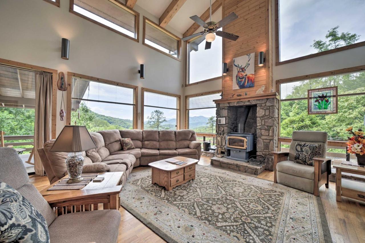 Vibrant Bryson City Home With Mtn Views And Deck! Exterior foto